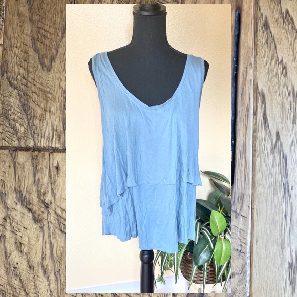 Calvin Klein Tops - Calvin Klein Layered Tank XL
